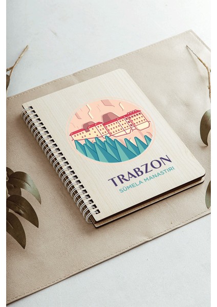 Trabzon Sümela Manastırı Şehir Tasarım Ahşap Kapaklı Defter Kraft Kağıt Özel Tasarım modelleri