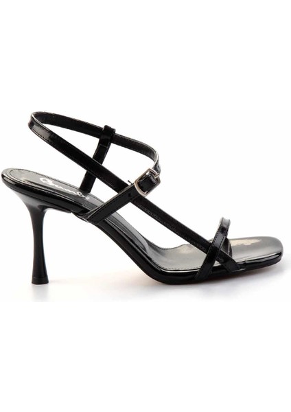Siyah Rugan Kadın Klasik Topuklu Ayakkabı K05206062008