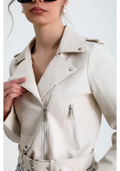 Ceket Yaka Beli Kemerli Uzun Kol Cep Detaylı Fermuarlı Şık ve Cool Kısa Crokodil Suni Deri Mont indirimleri