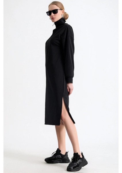 Fermuarlı Dik Yaka Yanları Yırtmaçlı Uzun Kol Rahat Kalıp Diz Altı Midi Boy Elbise fırsatları