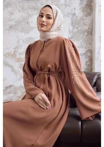 Rona Kolları Desenli Abaya - Camel