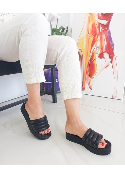 Siyah Renk Düz Taban Puflu Kadın Terlik fiyatları