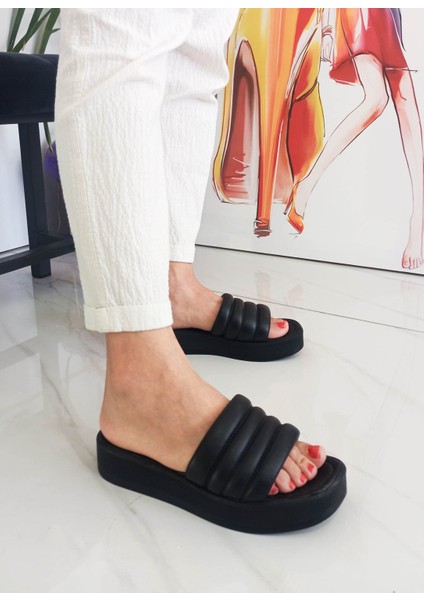 Siyah Renk Düz Taban Puflu Kadın Terlik fırsatları