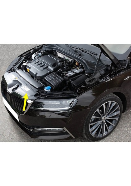 Skoda Superb 2020-2023 Ön Panjur Üst Plastik Kapak 3V0853343A