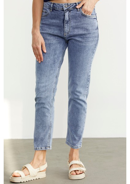Straight Comfort Fit Jean Pantolon Açık Mavi modelleri
