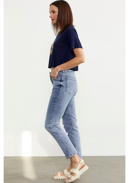 Straight Comfort Fit Jean Pantolon Açık Mavi fırsatları