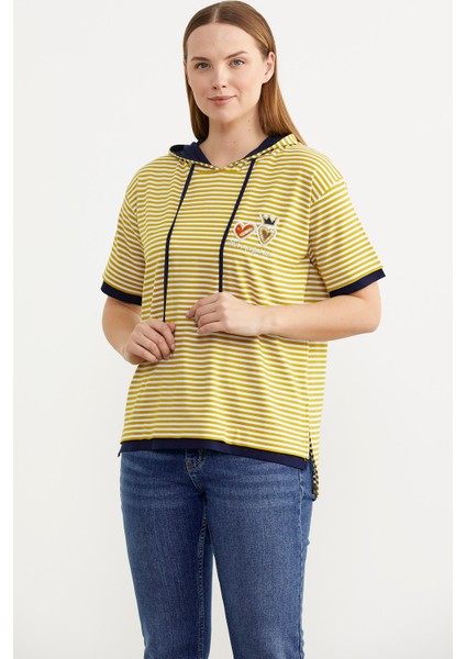 Kapüşonlu Renk Kombinli Çizgili T-Shirt - Hardal