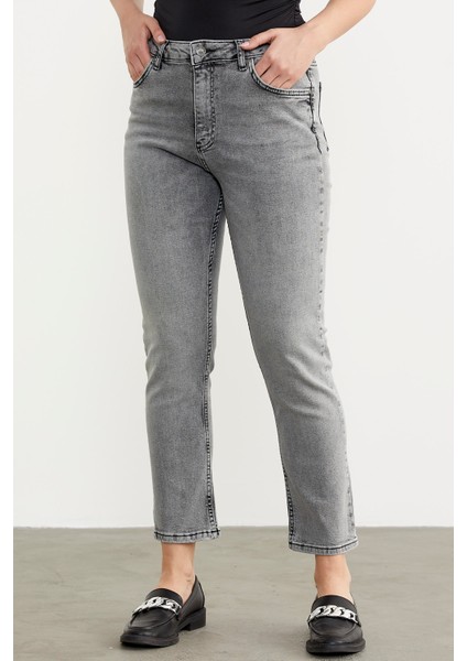 Straight Comfort Fit Jean Pantolon - Açık Gri fırsatları