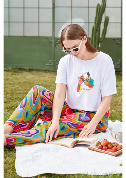 Oversize Baskılı Crop T-Shirt - Beyaz fiyatları
