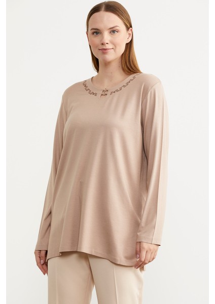 Nakış Yakalı Uzun Kol Penye T-Shirt - Bej fiyatları