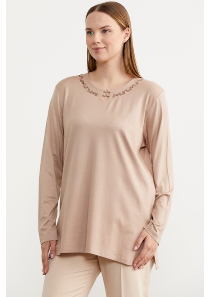 Nakış Yakalı Uzun Kol Penye T-Shirt - Bej modelleri