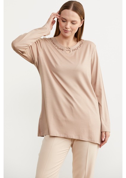 Nakış Yakalı Uzun Kol Penye T-Shirt - Bej fırsatları