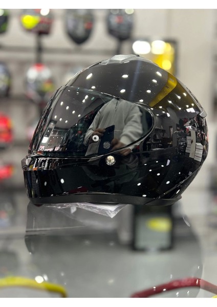 C10 Kapalı Motosiklet Kaskı Parlak Siyah Şeffaf Vizörlü fırsatları