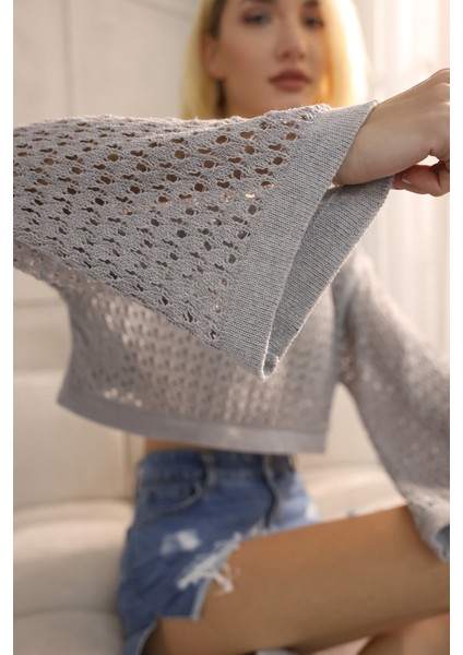 Gri Ajurlu Triko Crop