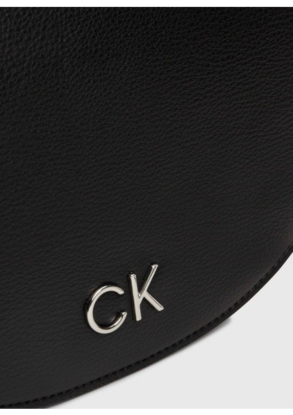 Siyah Kadın 18X24X7 cm Çapraz Çanta K60K611679BEH fırsatları