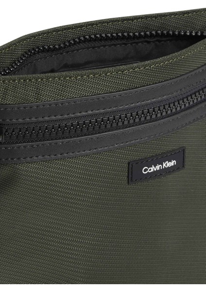 Calvin Klein Haki Erkek 25X20X2,5 cm Postacı Çantası Ck Essentıal Flatpack