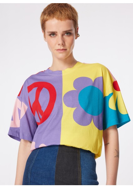 Yuvarlak Yaka Desenli Çok Renkli Kadın T-Shirt 241K1A0704 fiyatları