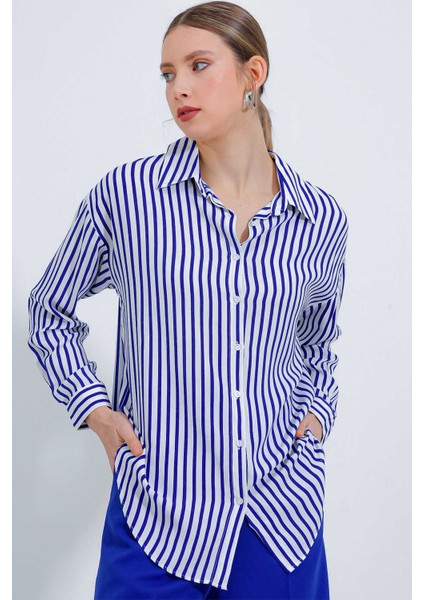 Kadın Çizgili Oversize Gömlek Saks Mavi fiyatları