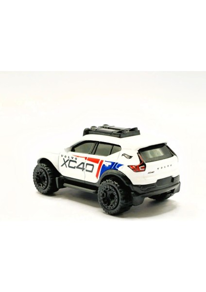 Tekli Arabalar Volvo XC40 Recharge HTC81