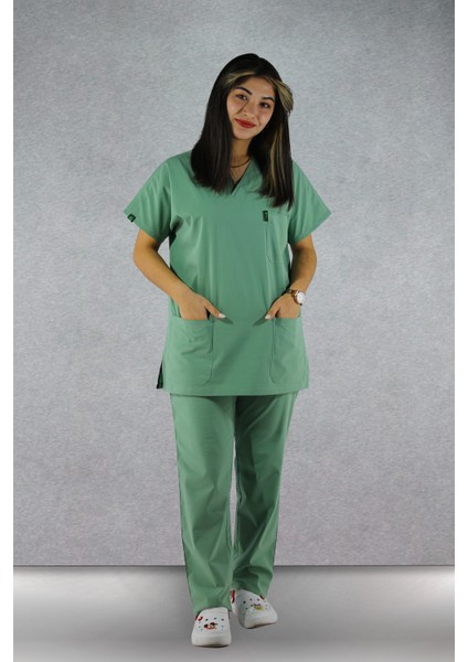 - Likralı V-Yaka Kadın Takım Üniforma - Çağla Yeşili