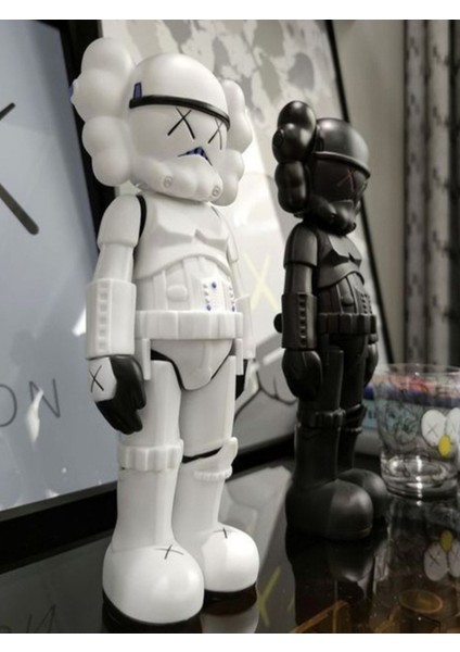 Kaws Stormtrooper Figür Kaws Cosplay Beyaz 20CM
