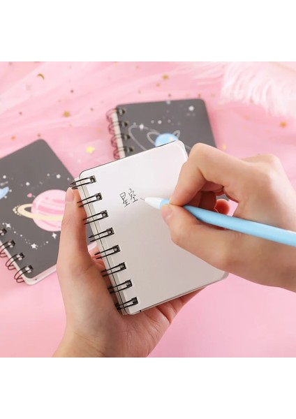 No.1 Tarzı A7 A7 Dream Planet Sevimli Mini Taşınabilir Bobin Not Defteri Günlüğü Kitap Alıştırma Kitabı Escolar Papelaria Okul Ofis Tedarik (Yurt Dışından) indirimleri