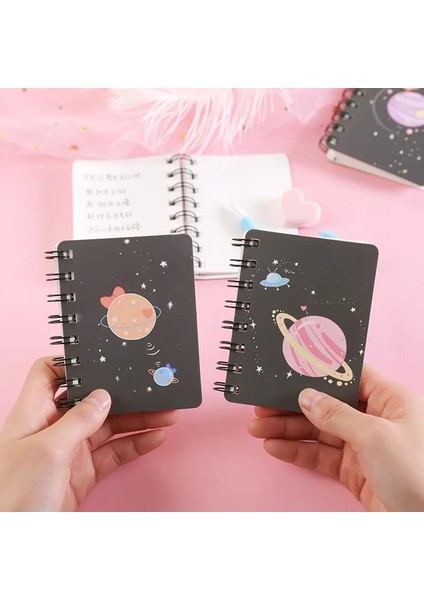 No.2 Tarzı A7 A7 Dream Planet Sevimli Mini Taşınabilir Bobin Not Defteri Günlüğü Kitap Alıştırma Kitabı Escolar Papelaria Okul Ofis Tedarik (Yurt Dışından) fiyatları