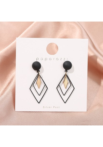 Yıldız Moda Kore Tarzı Eşkenar Dörtgen Yıldız Siyah Klipsli Küpeler Piercing Olmadan Kızlar Için Parti Sevimli Basit Geometrik Hiçbir Delik Kulak Klipsi (Yurt Dışından) fiyatları