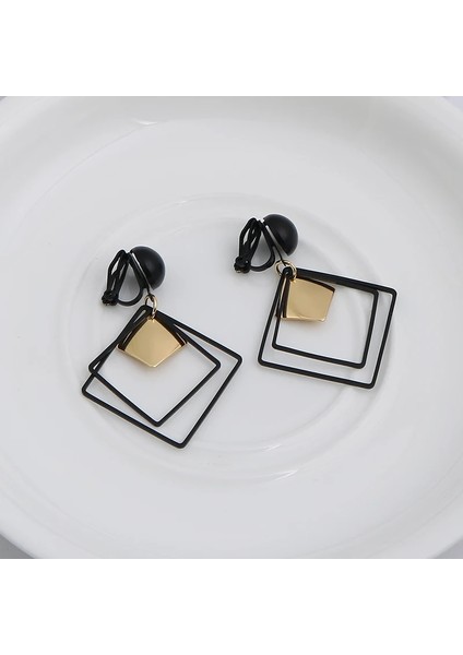 Yıldız Moda Kore Tarzı Eşkenar Dörtgen Yıldız Siyah Klipsli Küpeler Piercing Olmadan Kızlar Için Parti Sevimli Basit Geometrik Hiçbir Delik Kulak Klipsi (Yurt Dışından) indirimleri