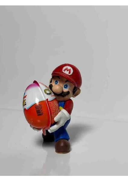 Surpriz Yumurta Tutan Super Mario