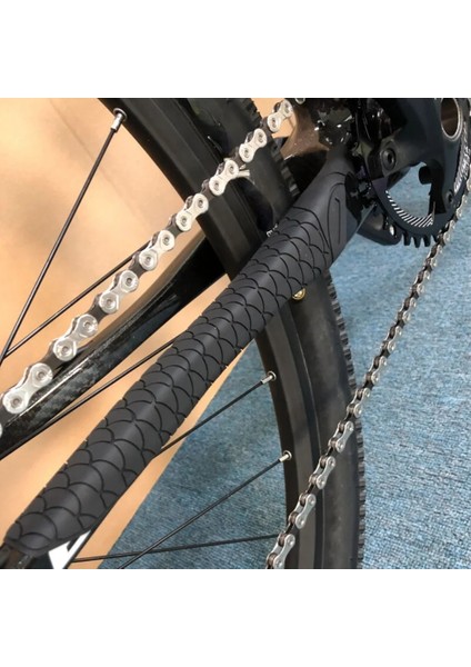 Downtube-A Tarzı Silikon Bisiklet Zincir Koruyucu Bisiklet Çerçeve Zincirleme Ped Çizilmeye Dayanıklı Yol Bisikleti Zincir Koruma Kapağı Bisiklet Aksesuarları (Yurt Dışından)