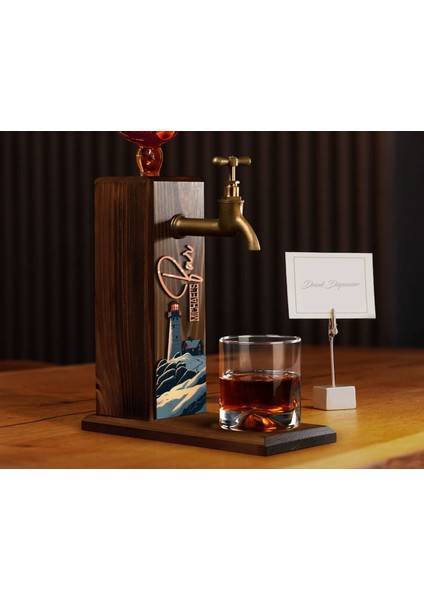 Kişiye Özel Kabartma Isimli Manzara Tasarımlı Musluklu Ahşap Viski Standı-10 Viski Çeşmesi, Doğum Günü Hediyesi, Içki Dispenseri