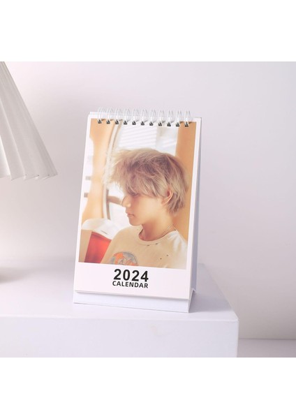 Kim Tae Hyung V Masa Takvimi Kpop Bts Kim Tae Hyung Layover 2024 Masa Dekorasyonu Için Takvim (Yurt Dışından)