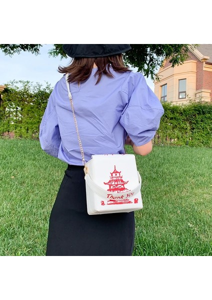 Gümüş Tarzı Trendy Deri Crossbody Çanta Çin Tarzı Kule Binaları Kutu Şekli Mektup Baskılı Omuz Çantası Bayanlar Için Zincir Askılı (Yurt Dışından)