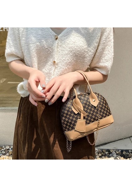 Beyaz Stil Kadınlar Için 2023 Yeni Moda Kabuk Çanta Omuz Çantaları Bayan Çanta Bayan Crossbody Çanta Tote Lüks Tasarım Çanta Kadın (Yurt Dışından) modelleri