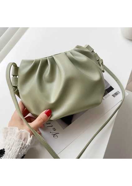 Pembe Tarzı Kadın Omuzdan Askili Çanta Küçük Deri Crossbody Çanta Kadın Düz Renk Kıvrımlı Tasarım Bayanlar Askılı Çanta Mini Fermuarlı Bulut Çanta (Yurt Dışından) fiyatları