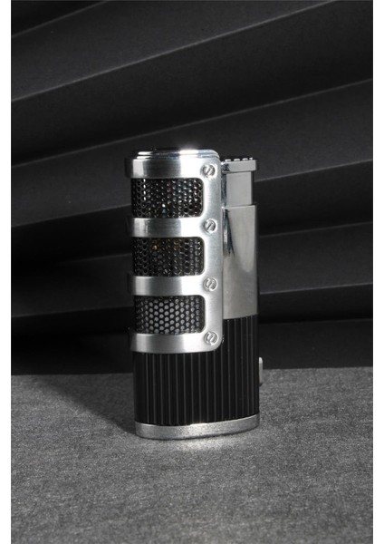 Siyah Renk Güçlü Üç Pürmüzlü Gazlı Çakmak 24CSM882MR01