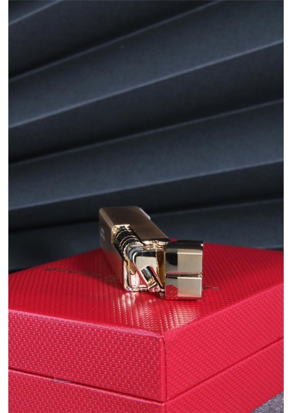 Altın Renk Kapaklı Özel Tasarım Gazlı Çakmak 24CSM901TR05 modelleri