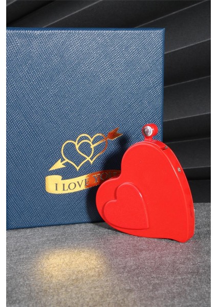 Kırmızı Renk Kalp Şeklinde Özel Tasarım 100 Dilde Seni Seviyorum Yazan Şarjlı Çakmak 24CSM880MR01 fiyatları