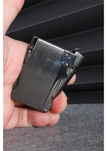 Siyah Renk Özel Tasarım Pürmüz Gazlı Çakmak 24CSM881MR02 fırsatları