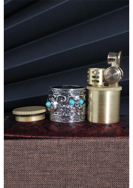 Gümüş Renk Özel Tasarım Kutulu Sultan Benzinli Çakmak 24CSM864TR01 indirimleri