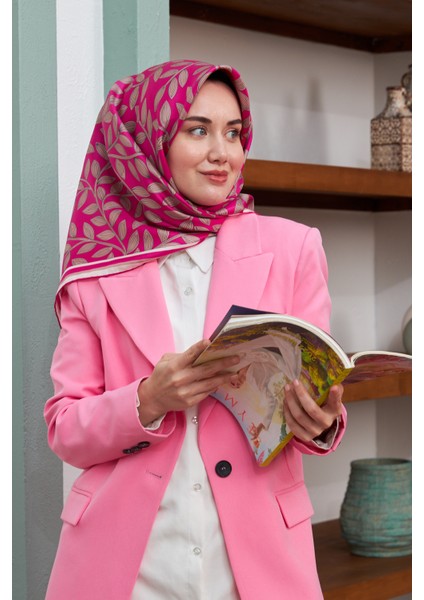 Pembe Yaprak Desenli Tivil Ipek Eşarp 11397-12 fırsatları