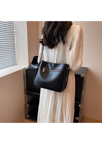 Yeni Moda Geniş Omuz Askılı Crossbody Çanta Moda Tek Omuz Kova Çanta Küçük Kare Çanta (Yurt Dışından)