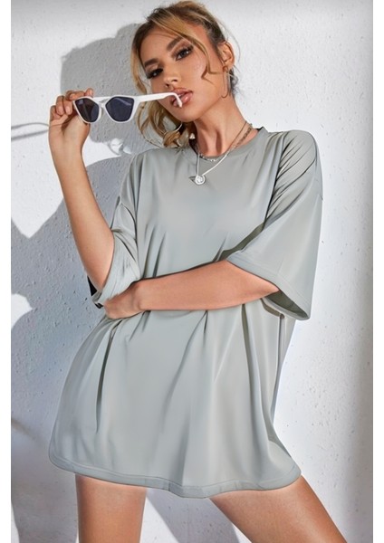 Kadın Bol Kesim Kısa Kollu Oversize T-Shirt fiyatları