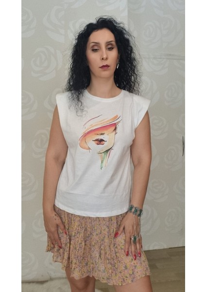 Baskılı-Sırt Detaylı-Vatkalı-Ekru T-Shirt