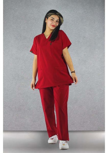 - Likralı V-Yaka Kadın Takım Üniforma - Kırmızı