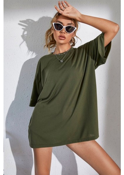 Kadın Bol Kesim Kısa Kollu Oversize T-Shirt
