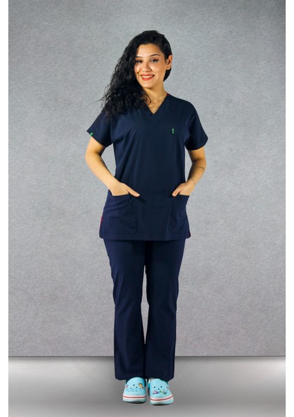- Likralı V-Yaka Kadın Takım Üniforma - Lacivert