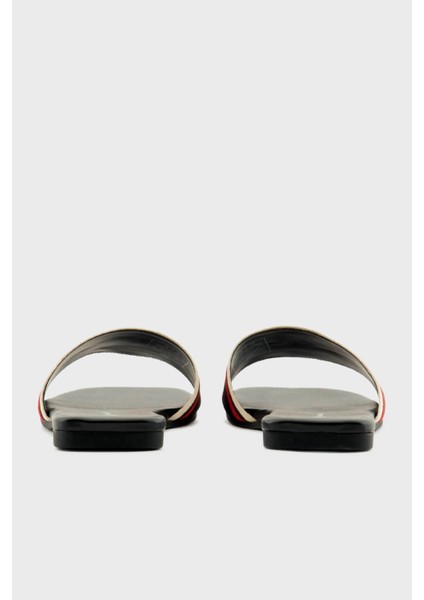 Logolu Düz Terlik Kadın Terlik XDP045 XV842 00002 modelleri