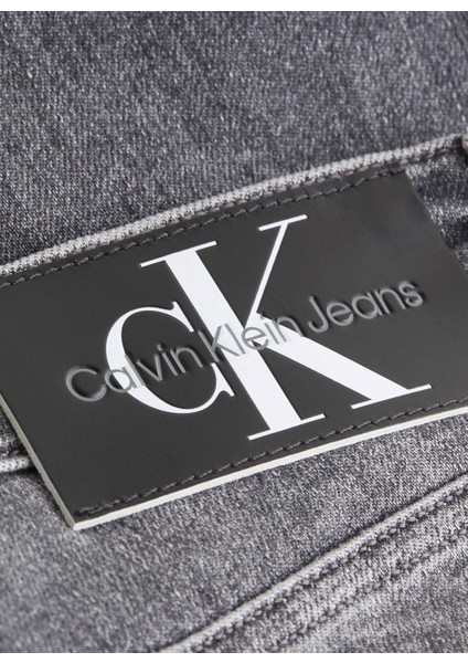 Normal Bel Normal Erkek Denim Pantolon J30J3248461BZ modelleri